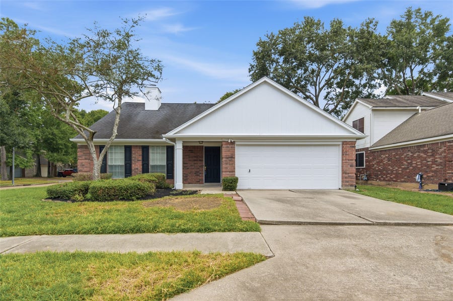Property photo for 8926 Village Hills Drive, Spring, TX