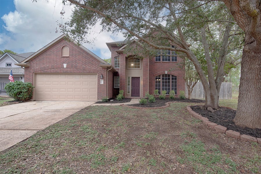 Property photo for 10411 Village Lake Drive, Missouri City, TX