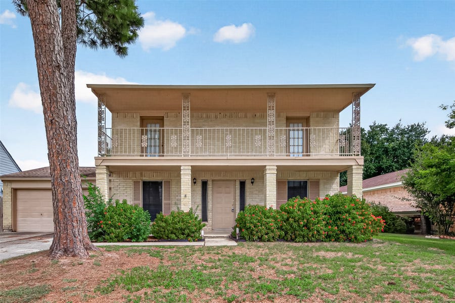 Property photo for 18534 Sweetmeadow Drive, Spring, TX