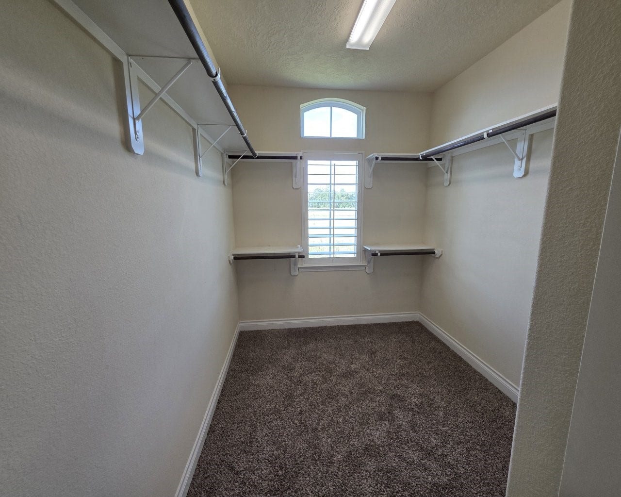17111 Dewberry Lane, Rosharon, TX 77583 Walk-in closet #1