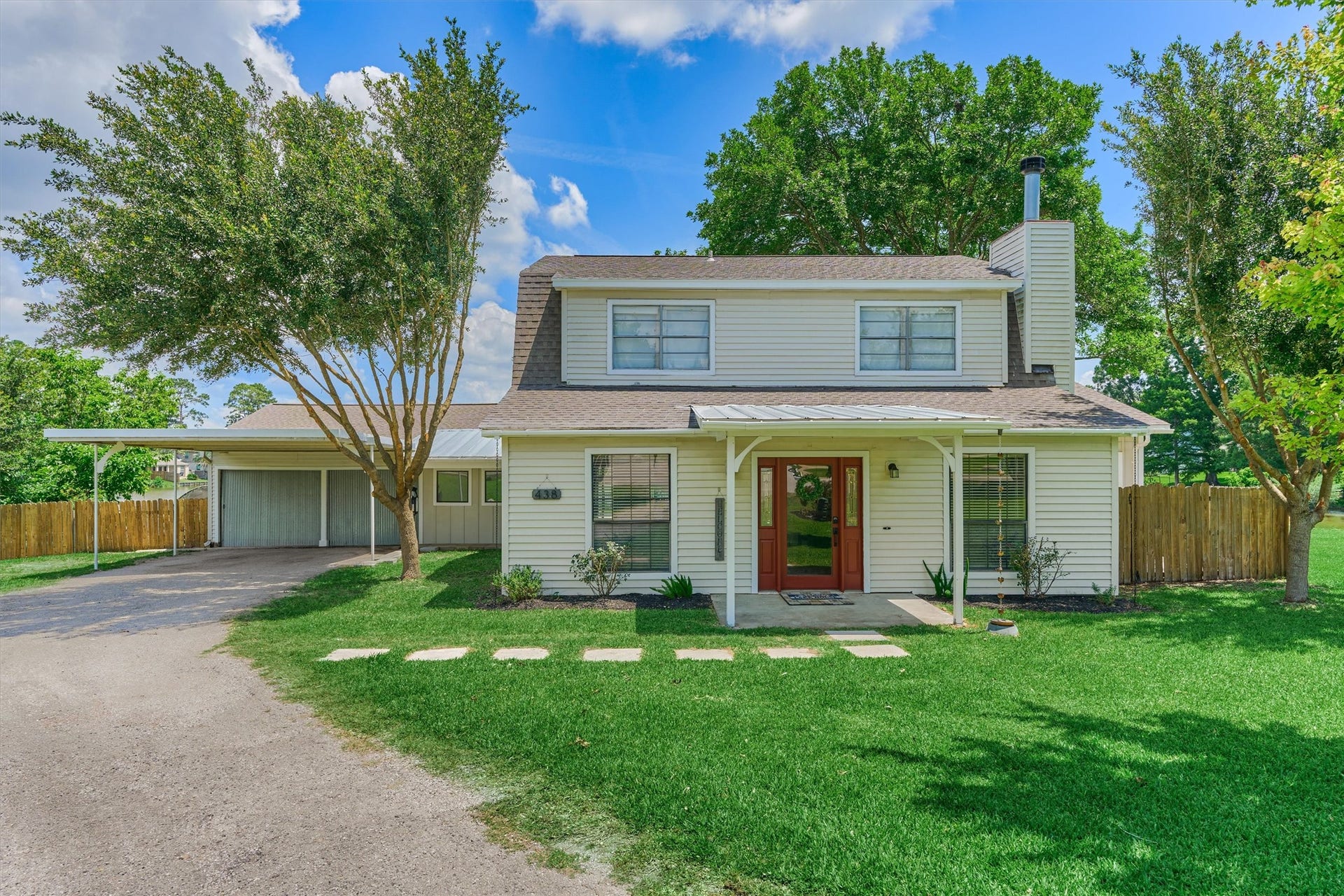 438 Lazy Lane, Montgomery, TX 77356 This charming farmhouse home has been immacutaley maintained inside and out.