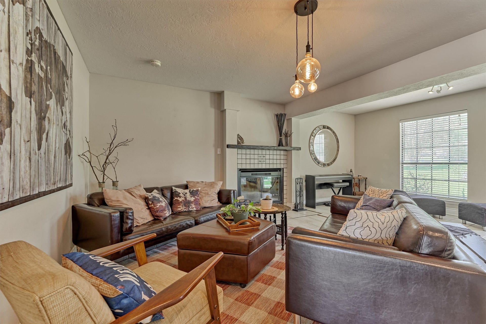 438 Lazy Lane, Montgomery, TX 77356 Notice the updated fixtures throughout.