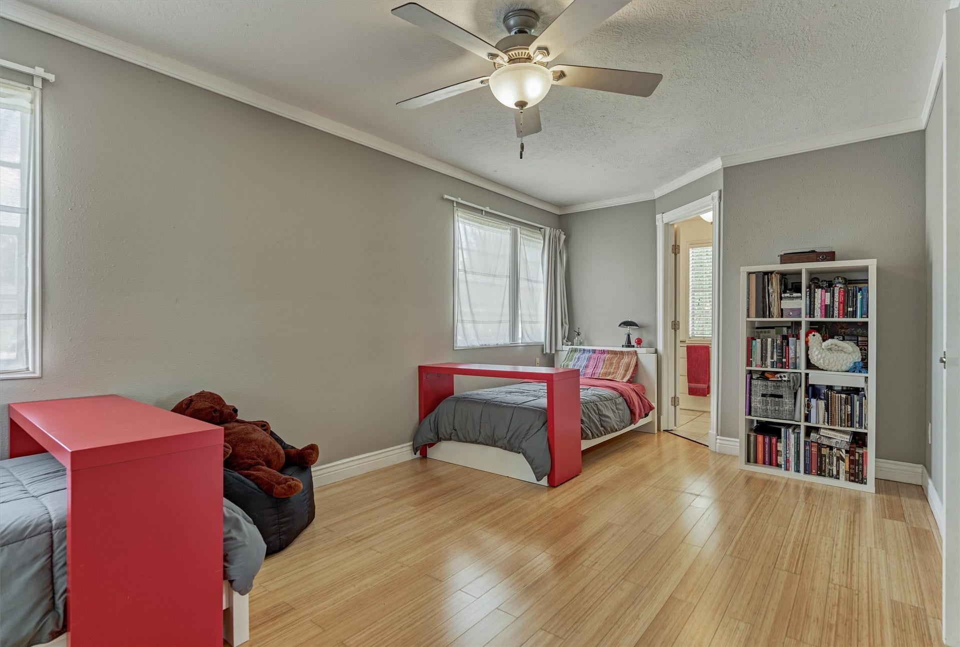 438 Lazy Lane, Montgomery, TX 77356 This additional bedroom and bath provide excellent privacy for guests or multigenrational living.