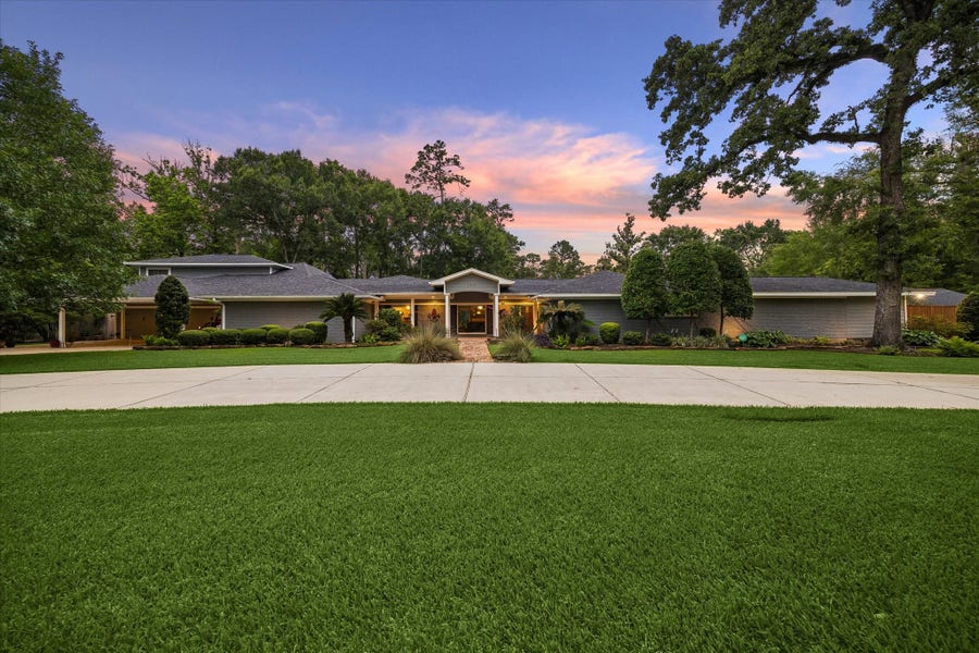 Property photo for 1711 Walnut Lane, Kingwood, TX