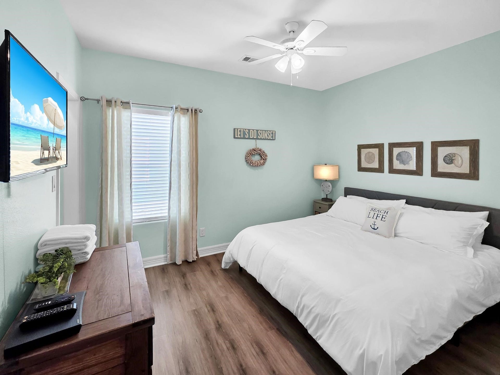 2482 Highway 87, Gilchrist, TX 77617 2482 Highway 87, Gilchrist, TX 77617
