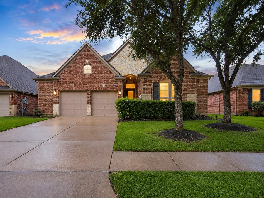 Property photo for 13616 Orchard Wind Lane, Pearland, TX