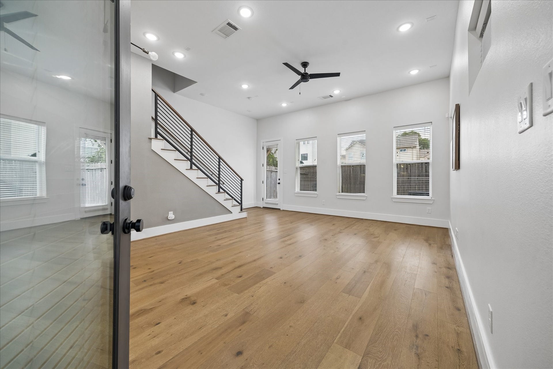 9010 Wellspring Drive, Houston, TX 77080 9010 Wellspring Drive, Houston, TX 77080