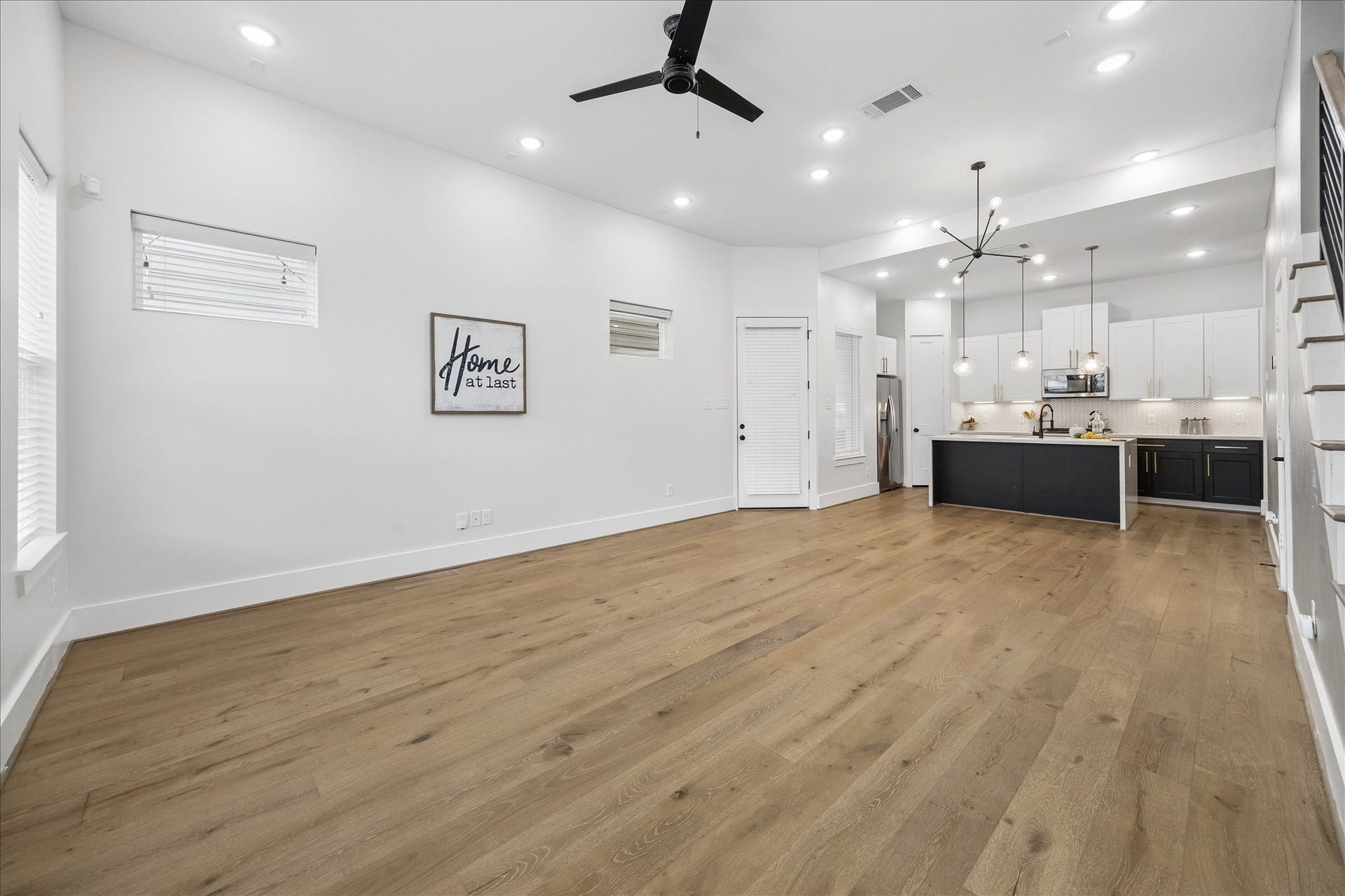 9010 Wellspring Drive, Houston, TX 77080 9010 Wellspring Drive, Houston, TX 77080