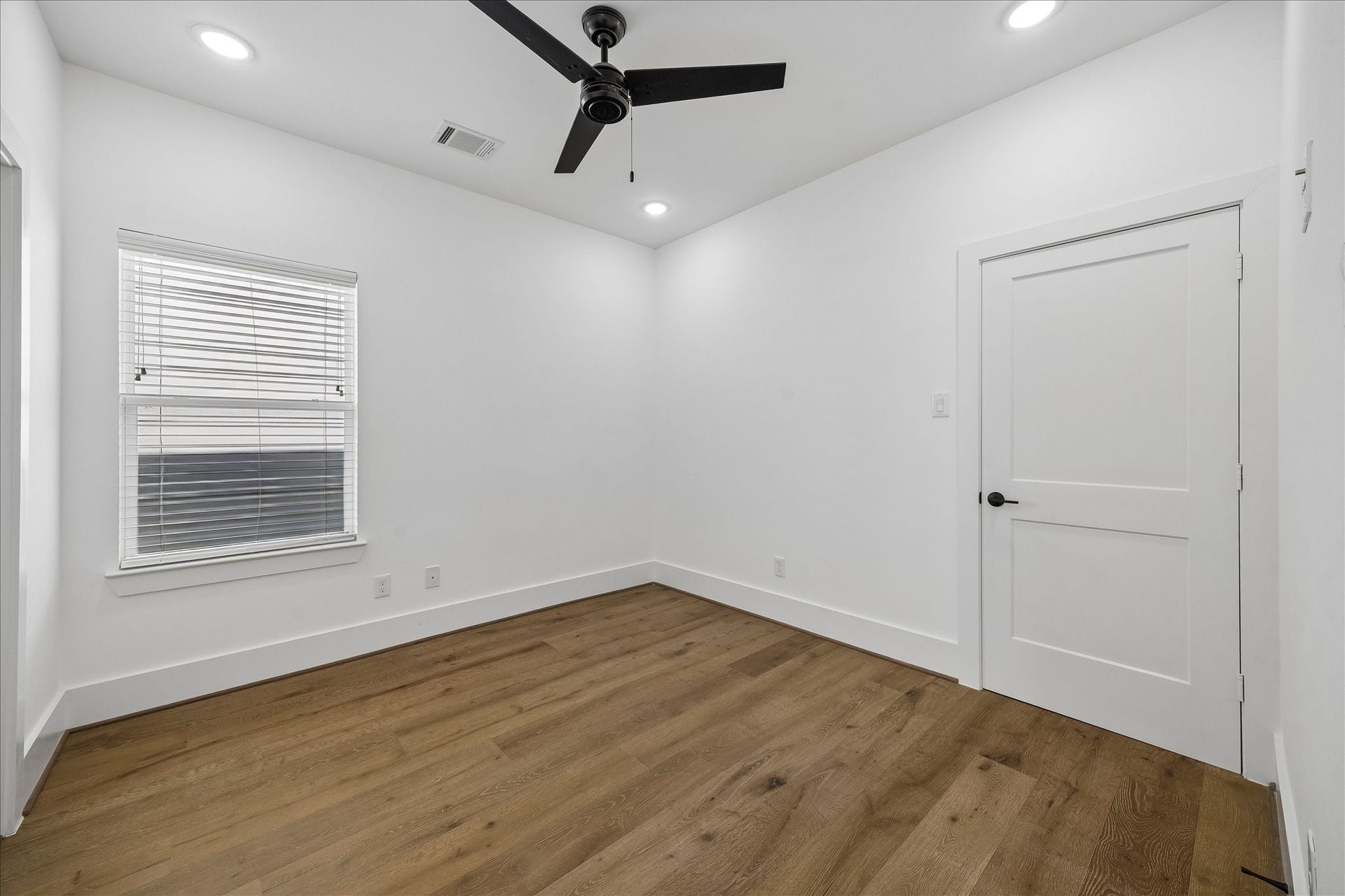 9010 Wellspring Drive, Houston, TX 77080 9010 Wellspring Drive, Houston, TX 77080