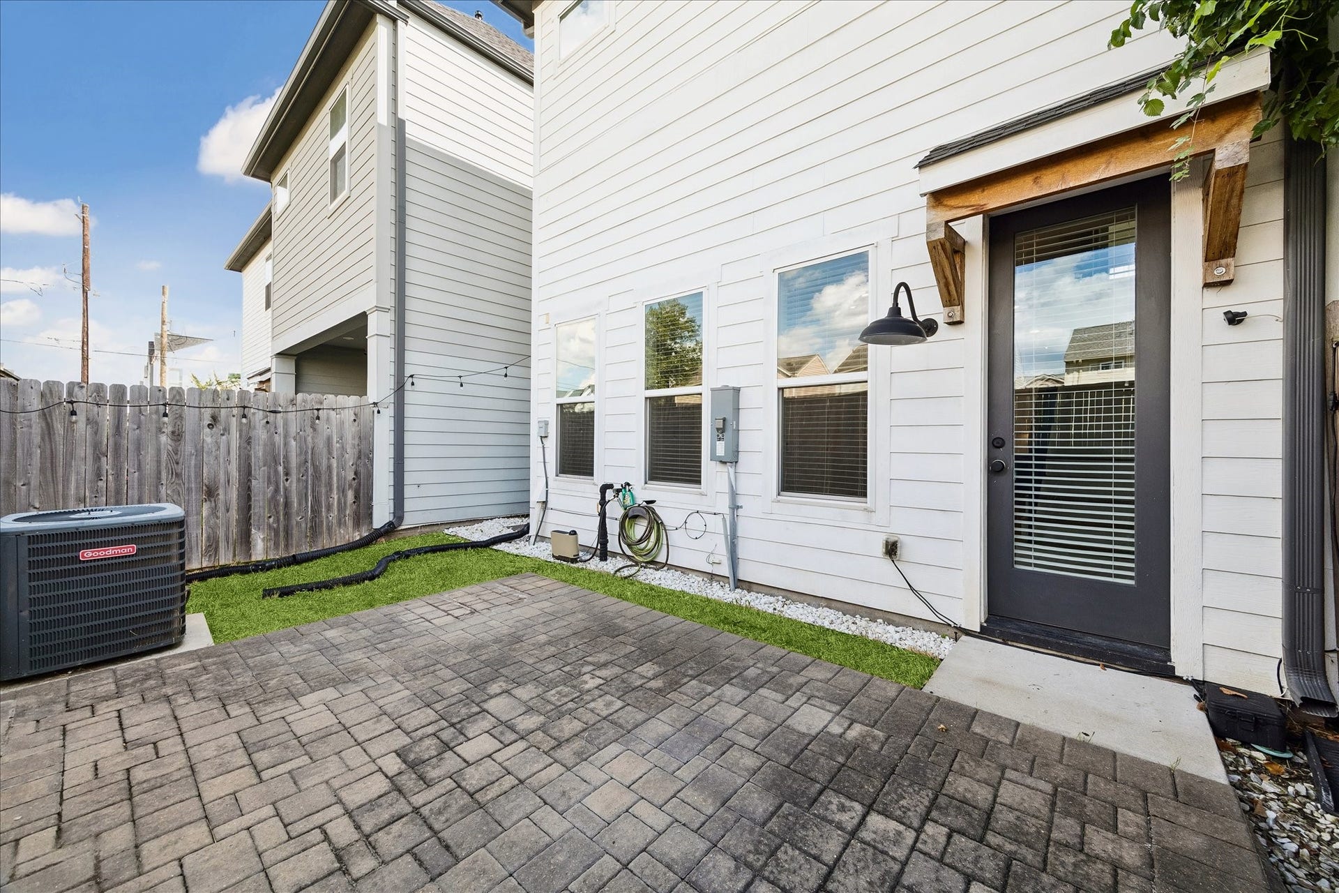 9010 Wellspring Drive, Houston, TX 77080 9010 Wellspring Drive, Houston, TX 77080
