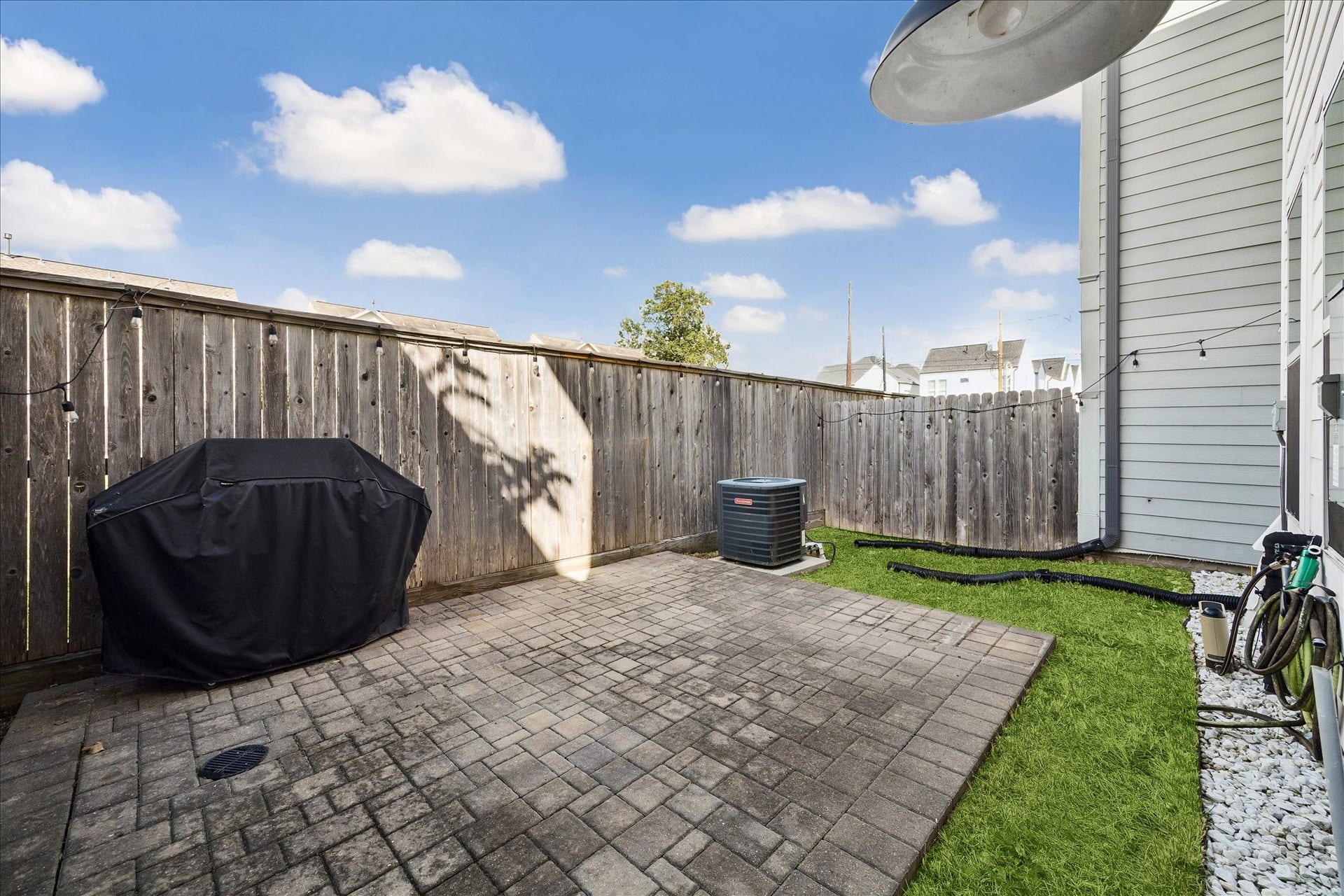 9010 Wellspring Drive, Houston, TX 77080 9010 Wellspring Drive, Houston, TX 77080