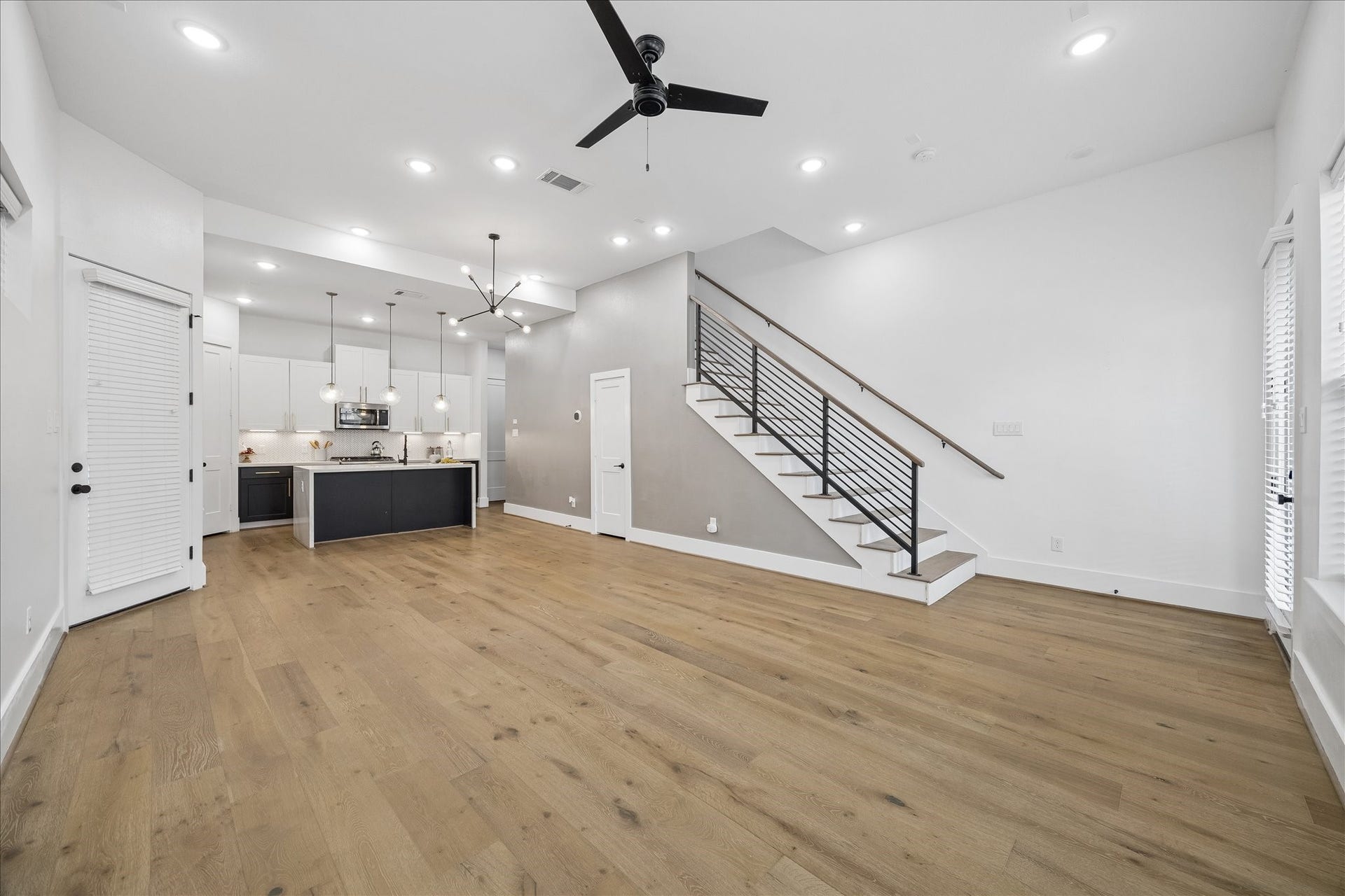 9010 Wellspring Drive, Houston, TX 77080 9010 Wellspring Drive, Houston, TX 77080