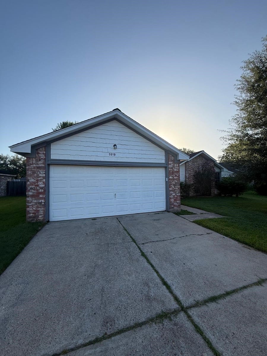 Property photo for 1019 Western Springs Drive, Katy, TX