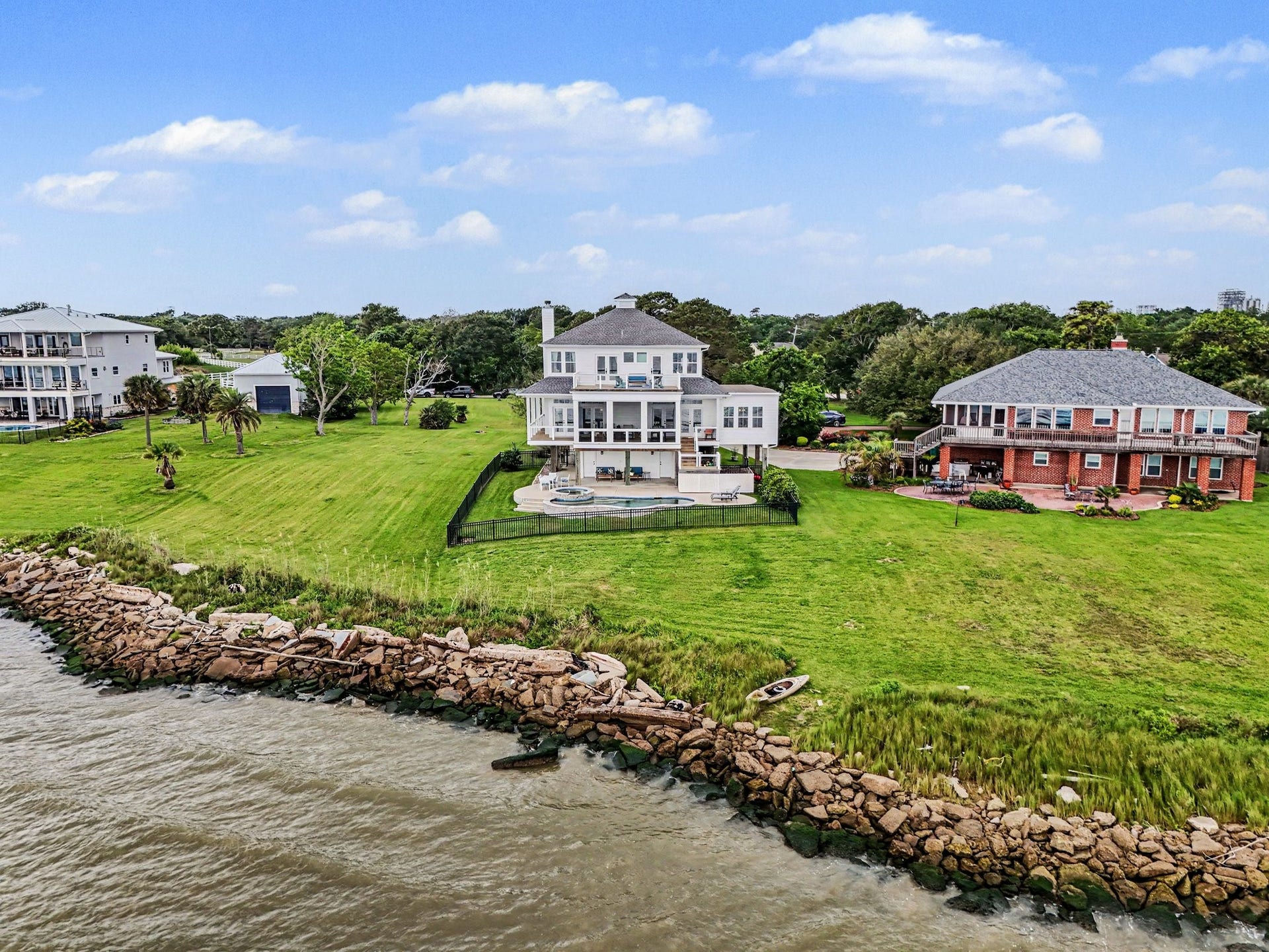 4522 Tharp Drive, Seabrook, TX 77586 4522 Tharp Drive, Seabrook, TX 77586