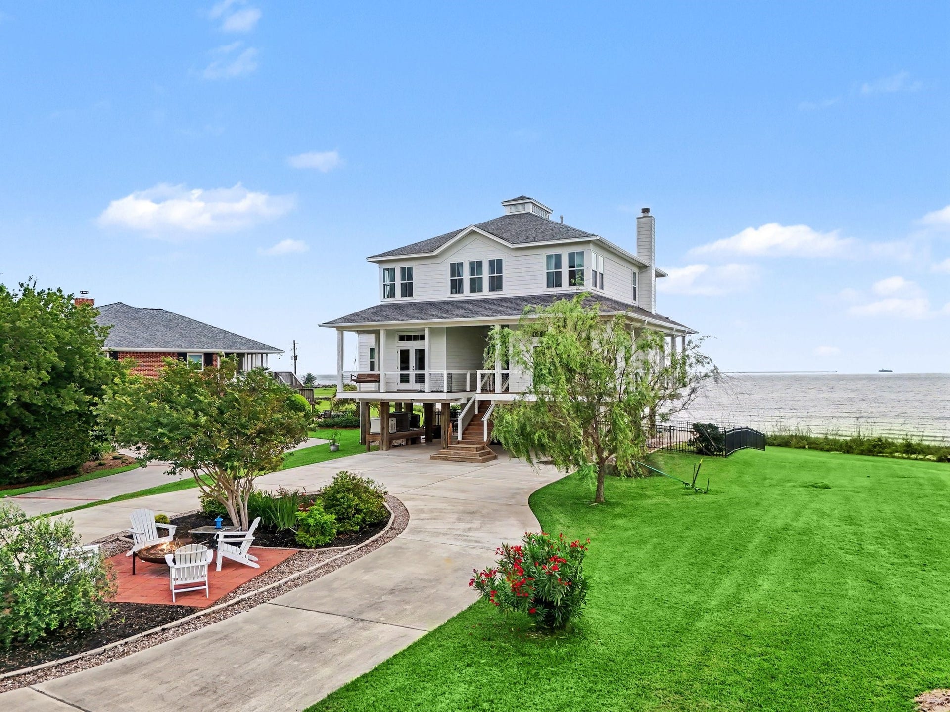 4522 Tharp Drive, Seabrook, TX 77586 4522 Tharp Drive, Seabrook, TX 77586