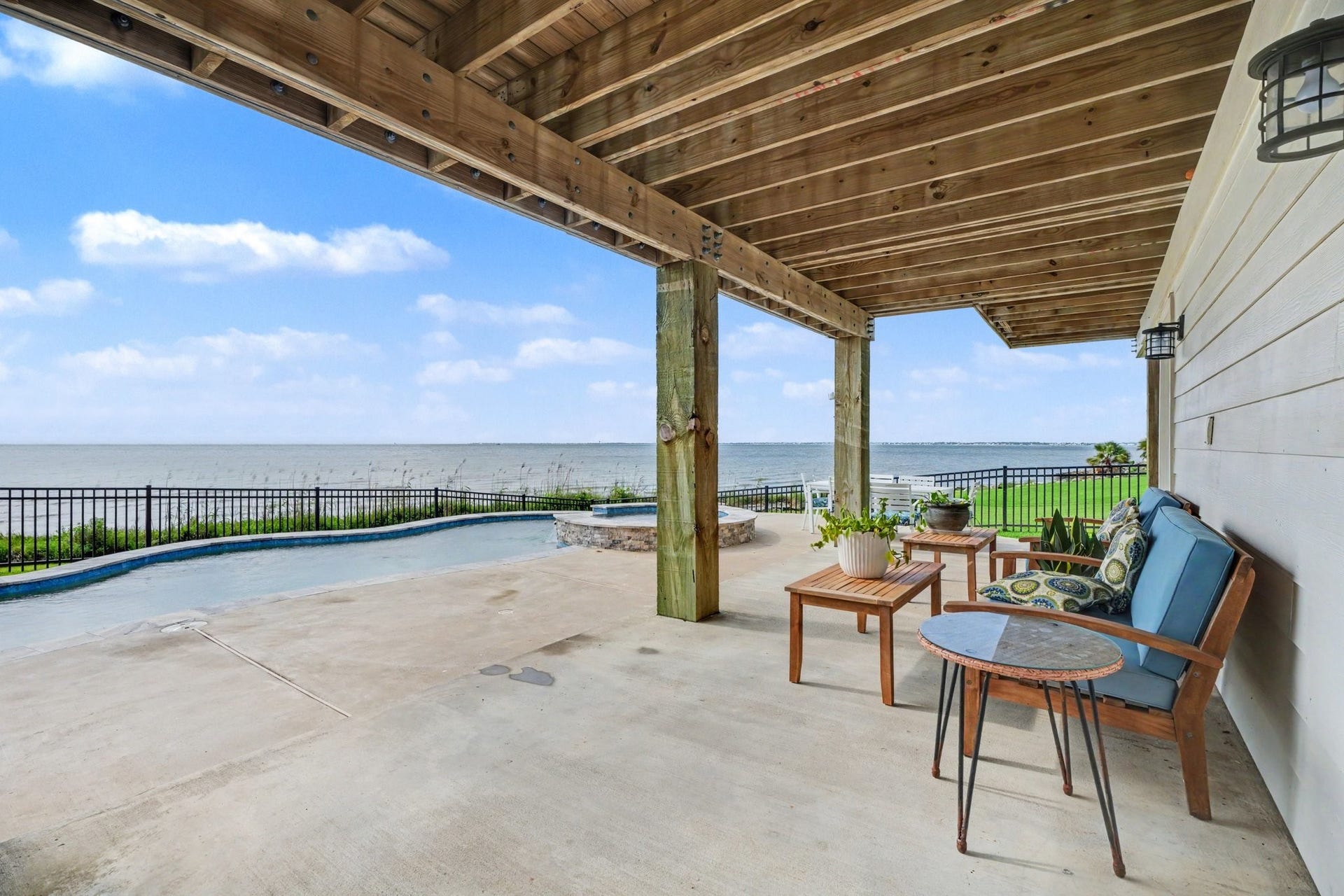 4522 Tharp Drive, Seabrook, TX 77586 4522 Tharp Drive, Seabrook, TX 77586