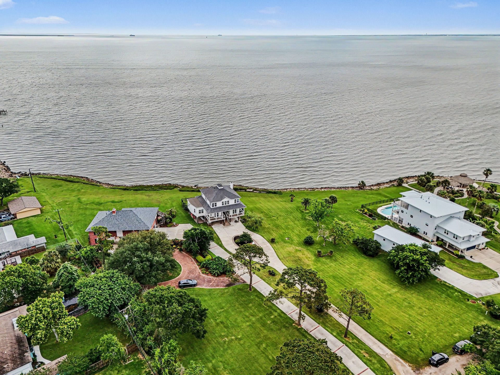 4522 Tharp Drive, Seabrook, TX 77586 4522 Tharp Drive, Seabrook, TX 77586
