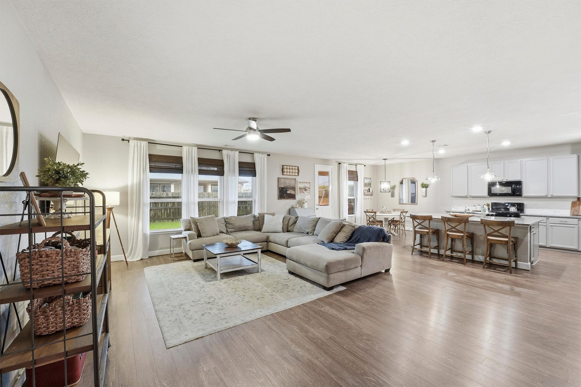 3502 Saxton Green Rd Road, Pearland, TX 77584 The heart of the home- an inviting layout that keeps everyone connected from the kitchen to the living area.