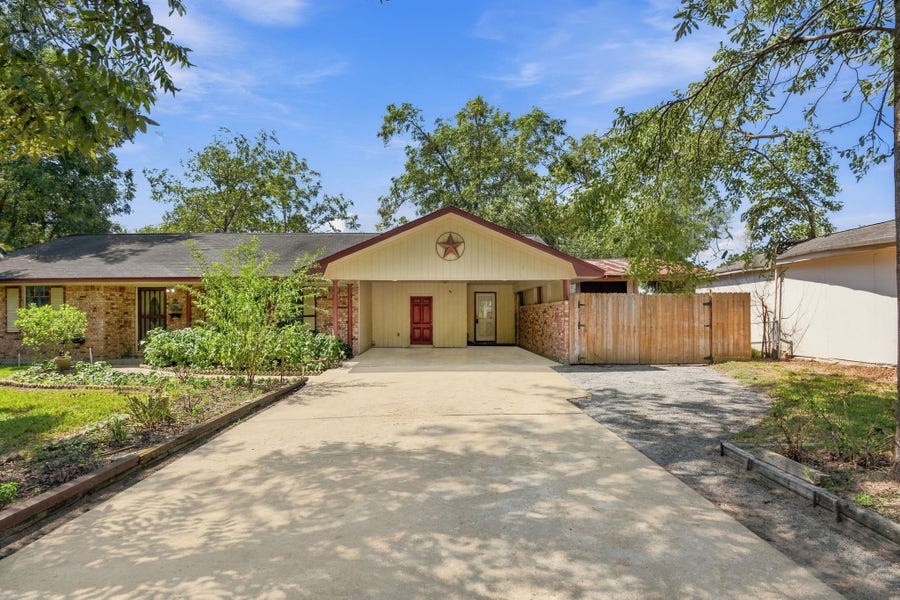 Property photo for 1305 Houston Street, Conroe, TX