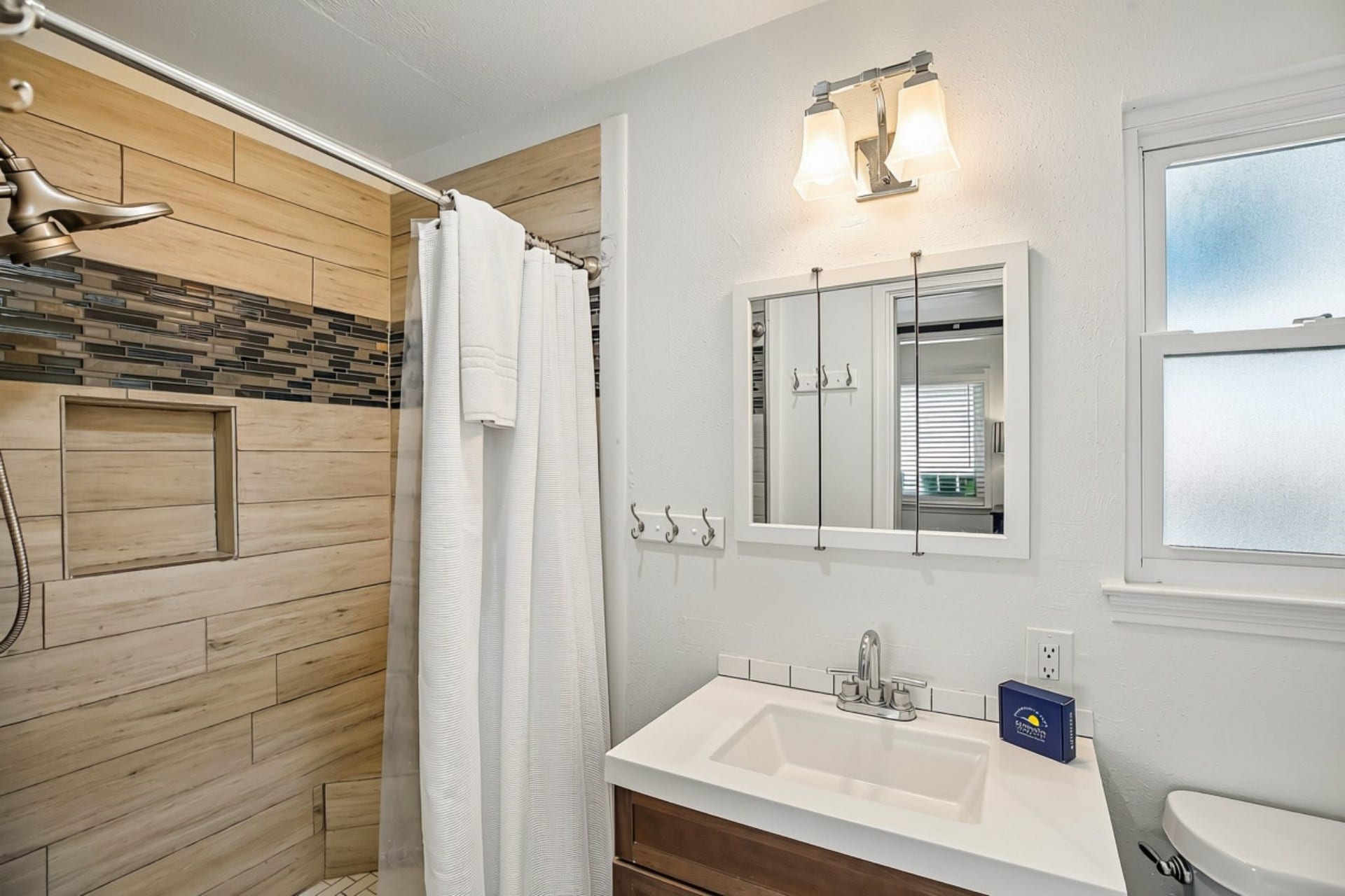 4230 Pirates Drive, Galveston, TX 77554 4230 Pirates Drive, Galveston, TX 77554
