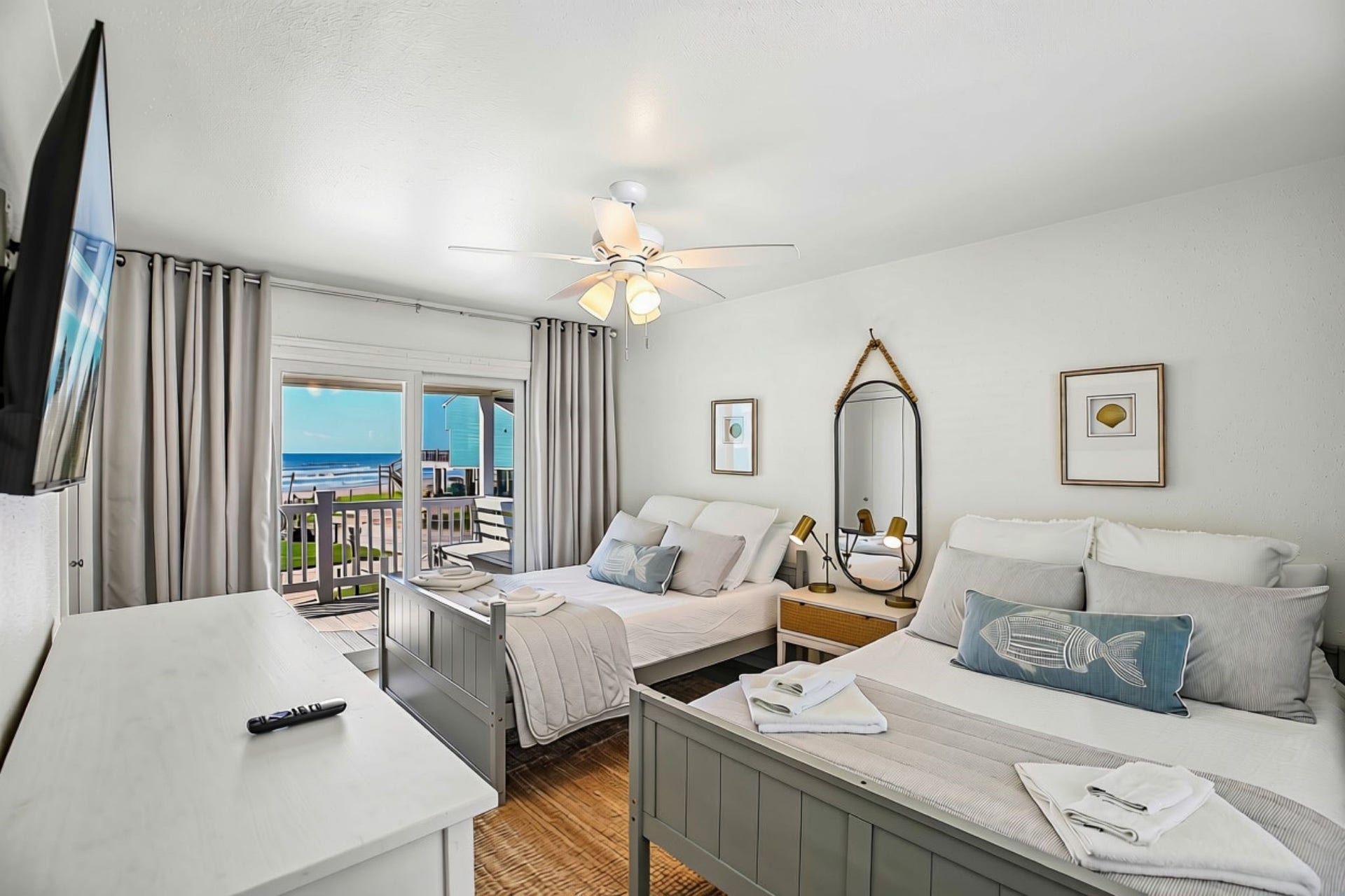 4230 Pirates Drive, Galveston, TX 77554 4230 Pirates Drive, Galveston, TX 77554