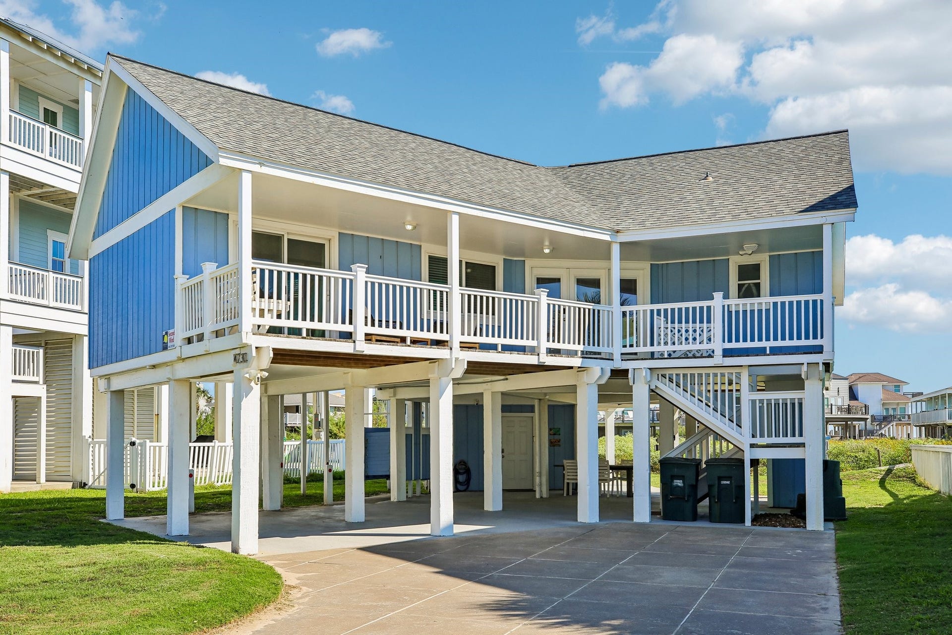 4230 Pirates Drive, Galveston, TX 77554 4230 Pirates Drive, Galveston, TX 77554