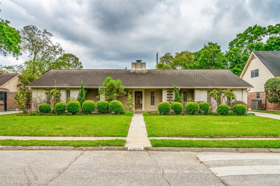 Property photo for 10631 Del Monte Drive, Houston, TX