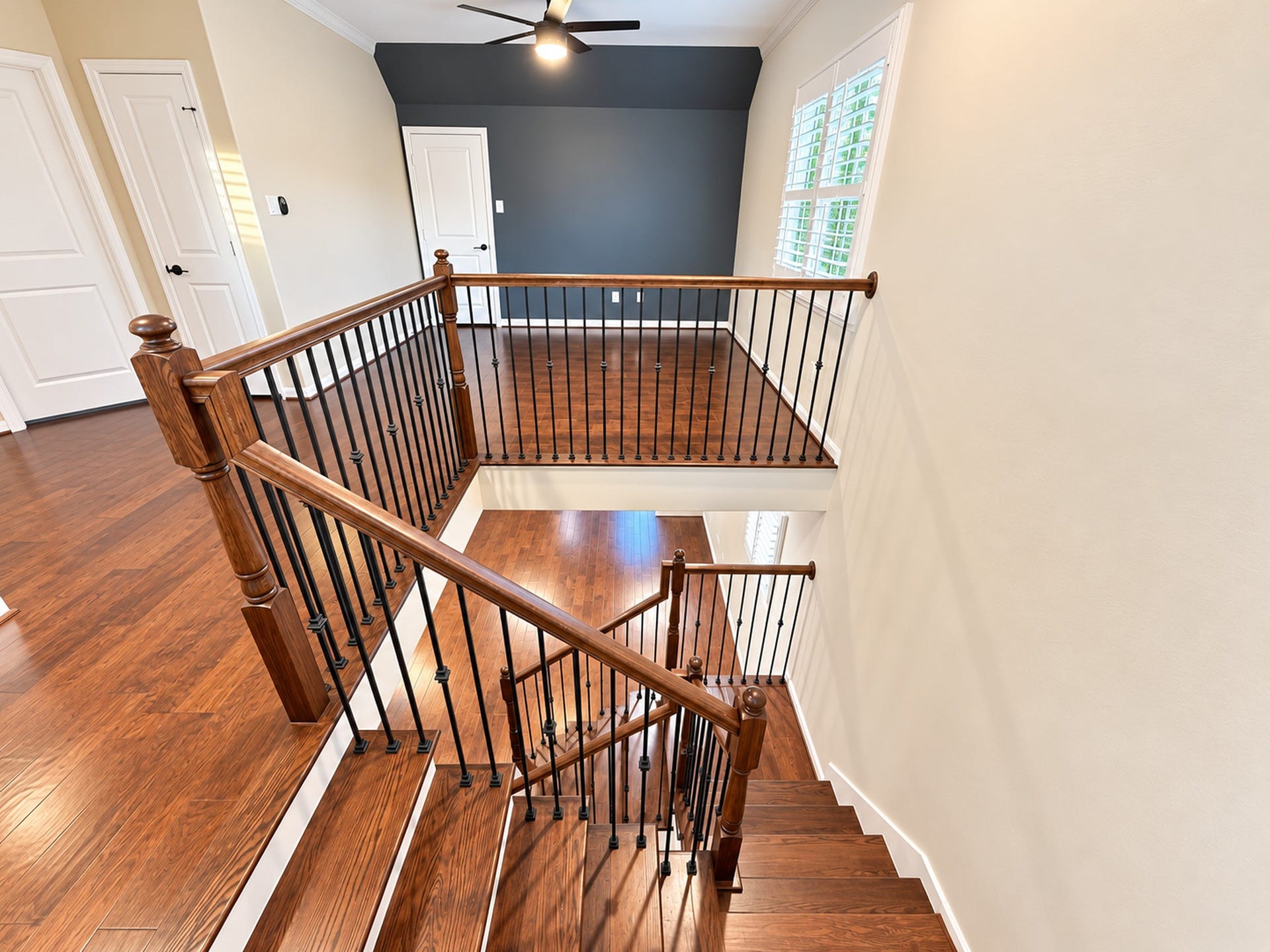 246 Kendrick Pines Boulevard, Spring, TX 77389 Dramatic wood staircase