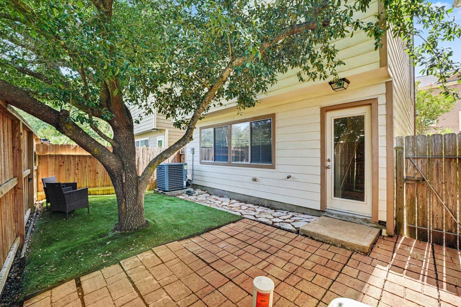 Property photo for 3215 Clearview Circle, Houston, TX