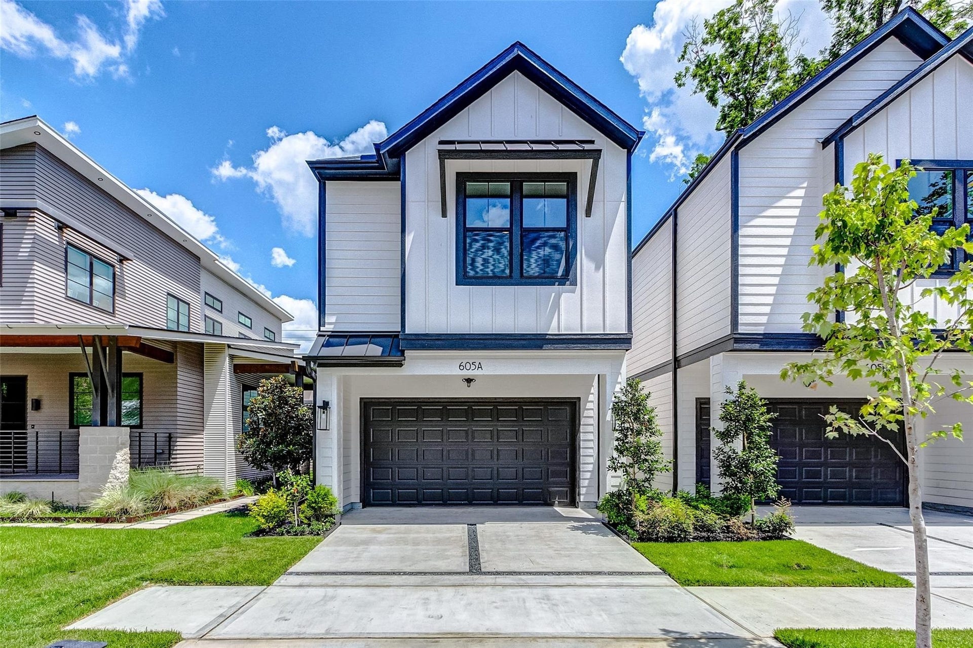 605 E 26th A Street, Houston, TX 77008 Welcome to this stunning, contemporary home in the prestigious Sunset Heights! This home features striking modern architecture, crisp white siding and bold dark accents. The eye catching exterior is complimented by clean lines and eye catching curb appeal. The spacious driveway and 2 car attached garage provide convenient parking. Ideally suited for those seeking modern design and sophisticated living in a desirable neighborhood and location!