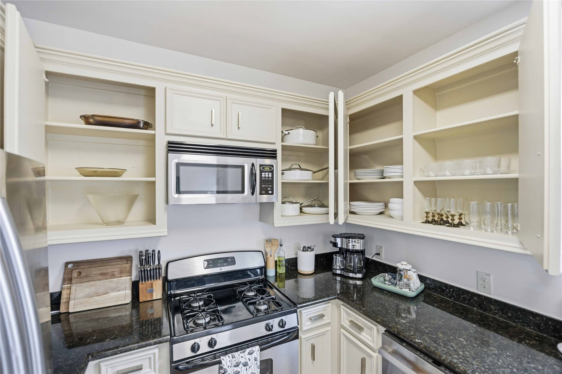 5524 Petty Street, Houston, TX 77007 5524 Petty Street, Houston, TX 77007