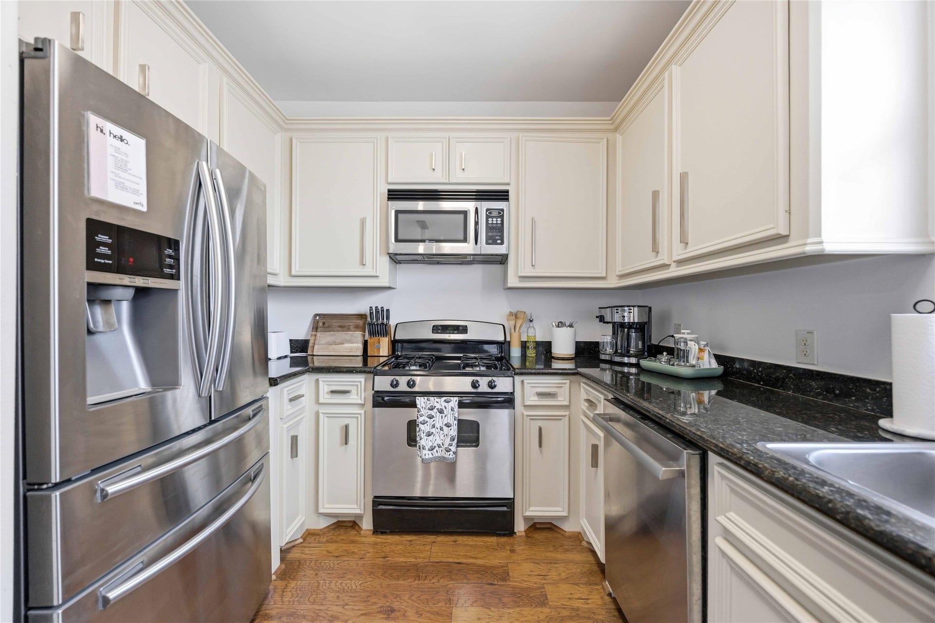 5524 Petty Street, Houston, TX 77007 5524 Petty Street, Houston, TX 77007