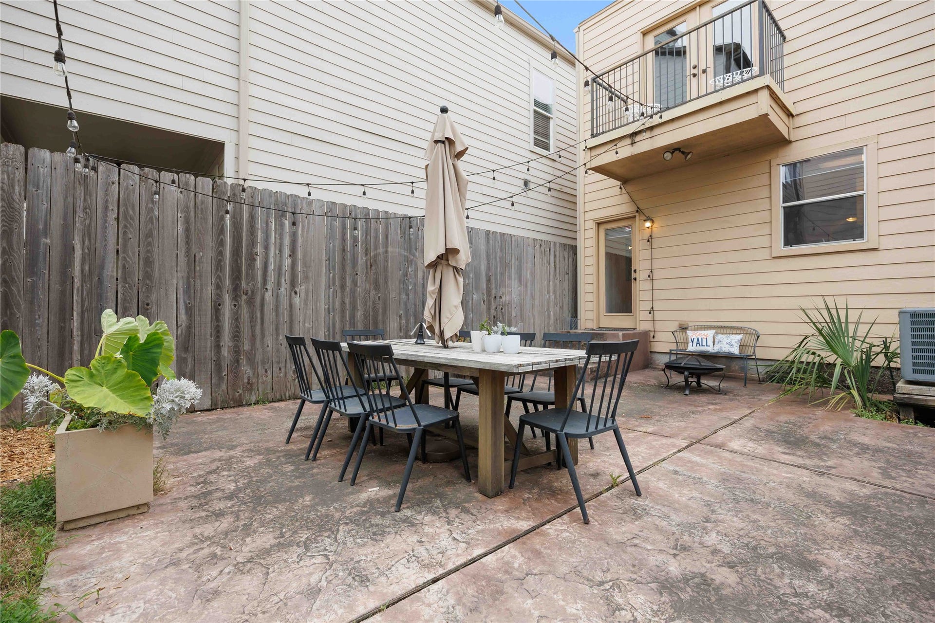 5524 Petty Street, Houston, TX 77007 5524 Petty Street, Houston, TX 77007