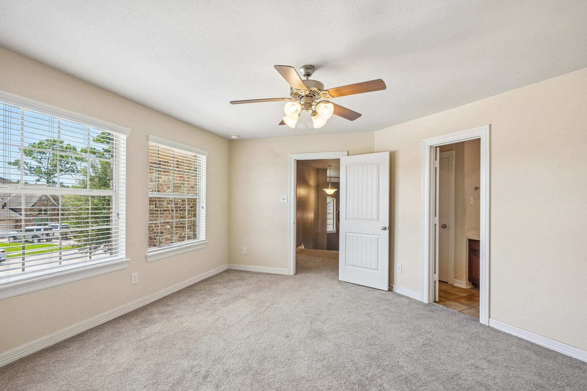 405 Old Orchard Drive, Dickinson, TX 77539 405 Old Orchard Drive, Dickinson, TX 77539