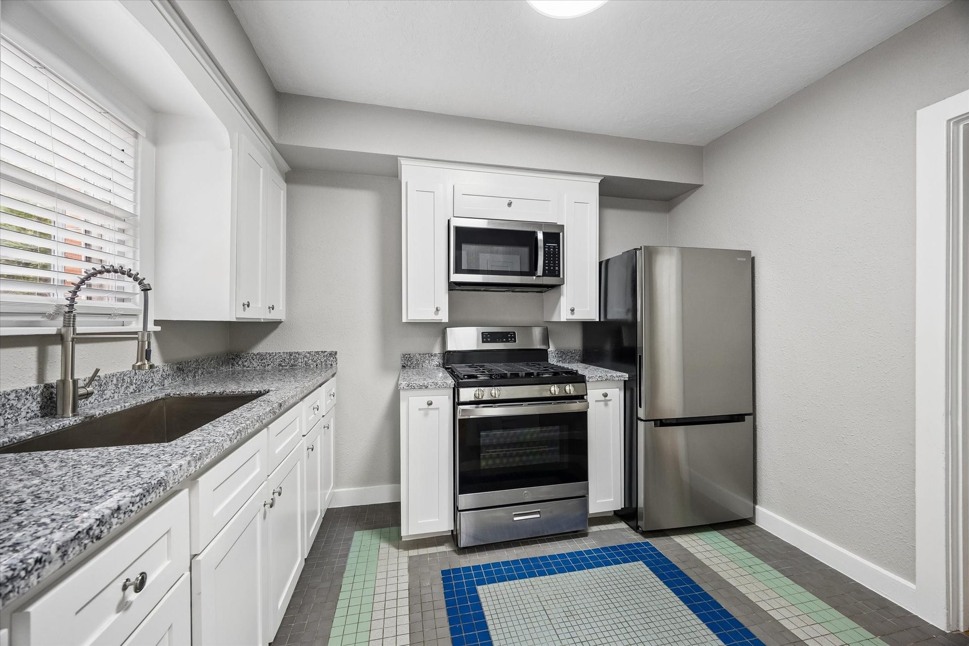 1812 W Alabama Street, #2, Houston, TX 77098 1812 W Alabama Street, #2, Houston, TX 77098