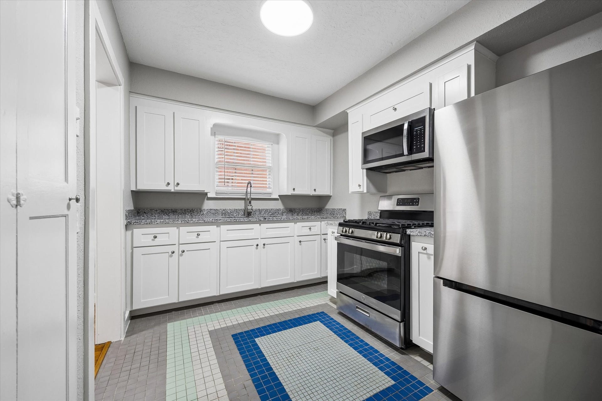 1812 W Alabama Street, #2, Houston, TX 77098 1812 W Alabama Street, #2, Houston, TX 77098