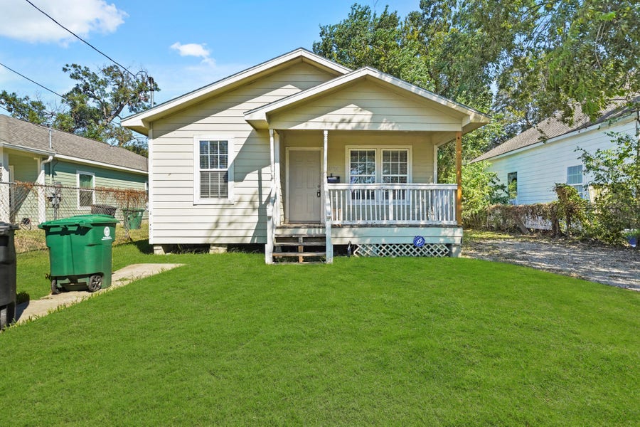 Property photo for 1704 Pannell Street, Houston, TX