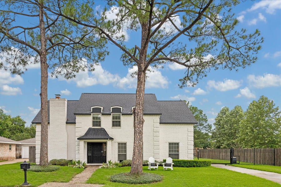 Property photo for 10935 Piping Rock Lane, Houston, TX