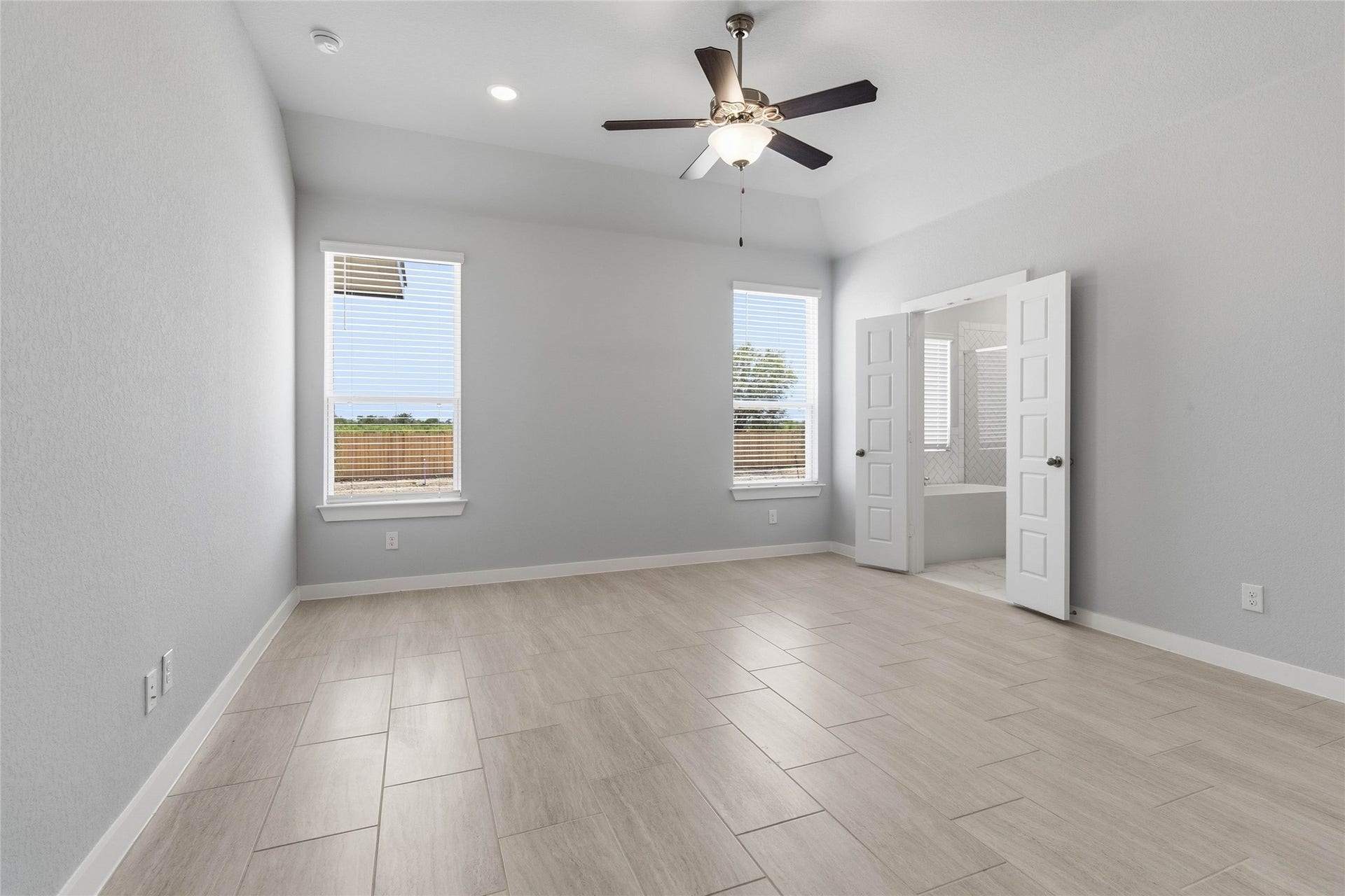 13625 Armstrong Street, Conroe, TX 77303 Representative Photo. Not Actual Home. Actual colors and features may vary.