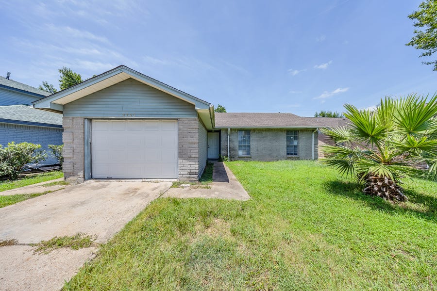 Property photo for 5302 Ingomar Way, Houston, TX