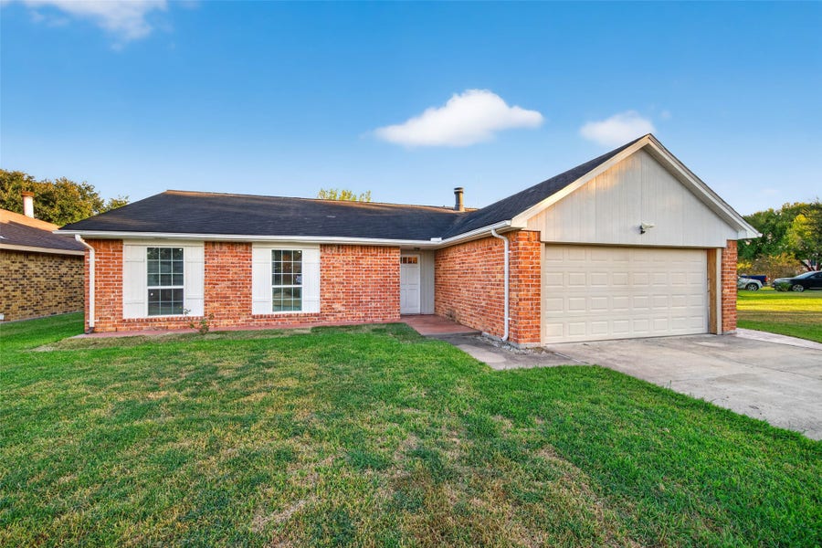 Property photo for 2407 Brookford Drive, Missouri City, TX