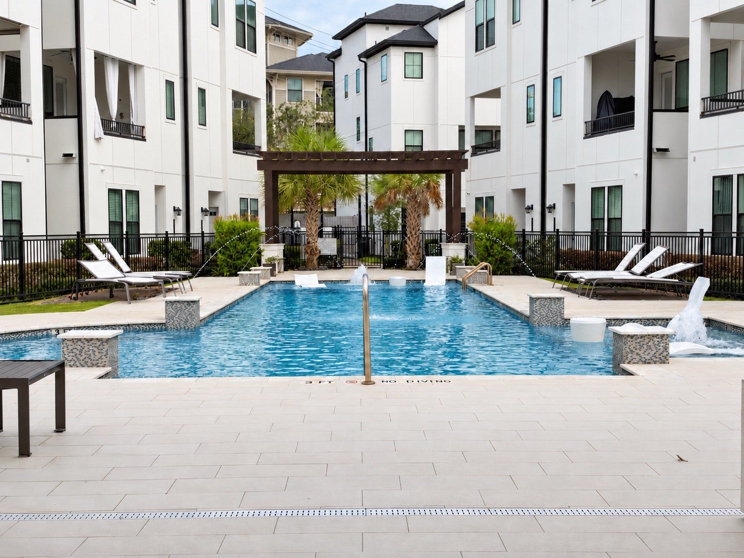 2716 Grand Fountains Drive, #H, Houston, TX 77054 2716 Grand Fountains Drive, #H, Houston, TX 77054