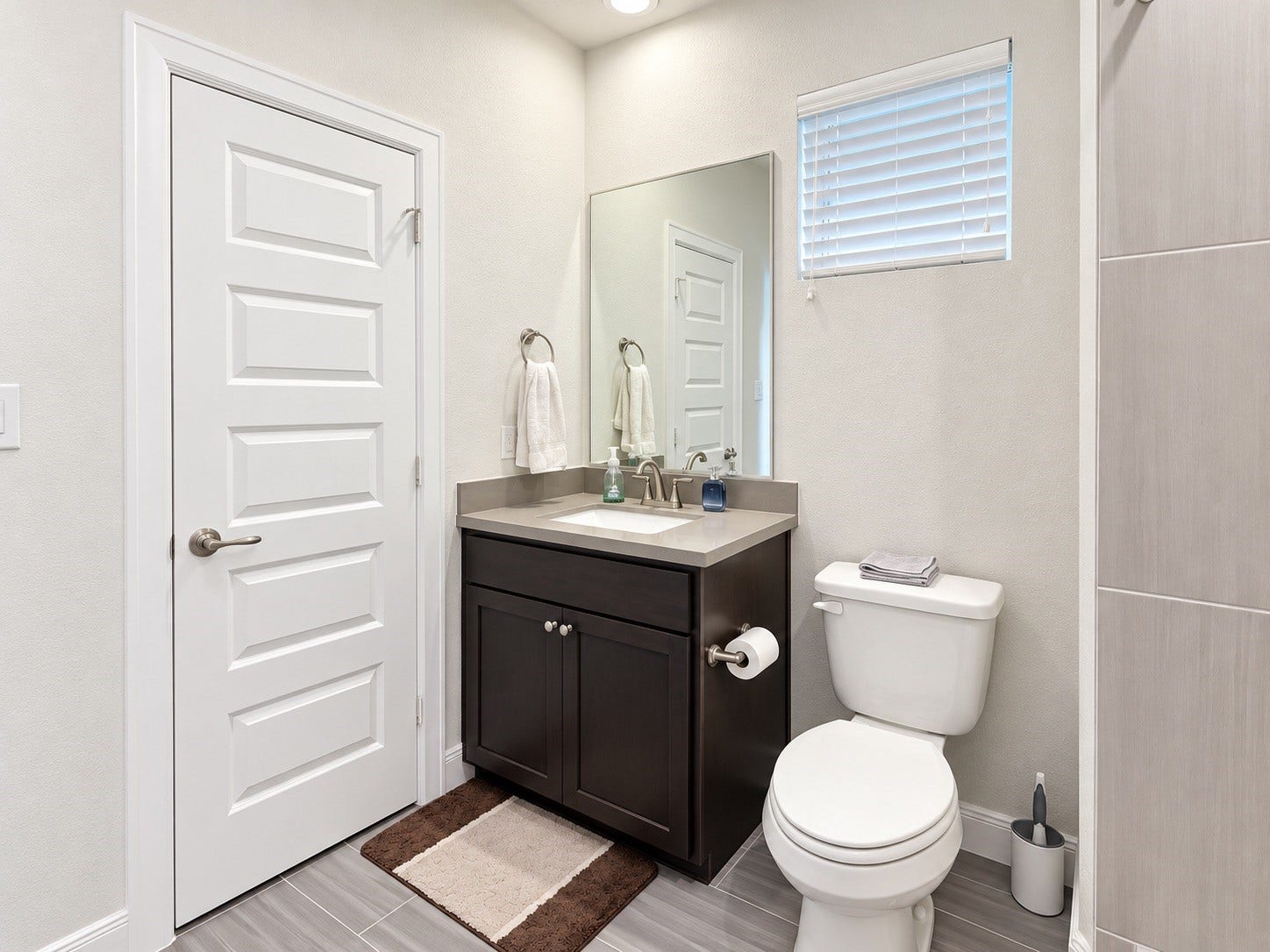 2716 Grand Fountains Drive, #H, Houston, TX 77054 2716 Grand Fountains Drive, #H, Houston, TX 77054