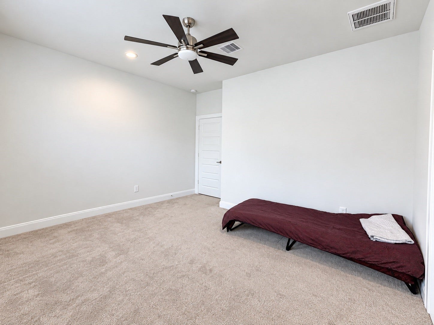 2716 Grand Fountains Drive, #H, Houston, TX 77054 2716 Grand Fountains Drive, #H, Houston, TX 77054