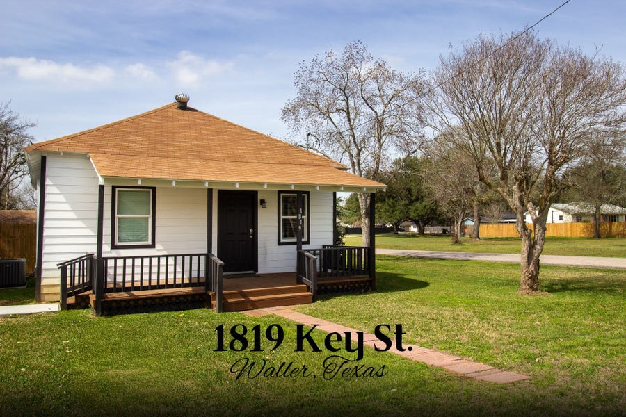 Property photo for 1819 Key Street, Waller, TX