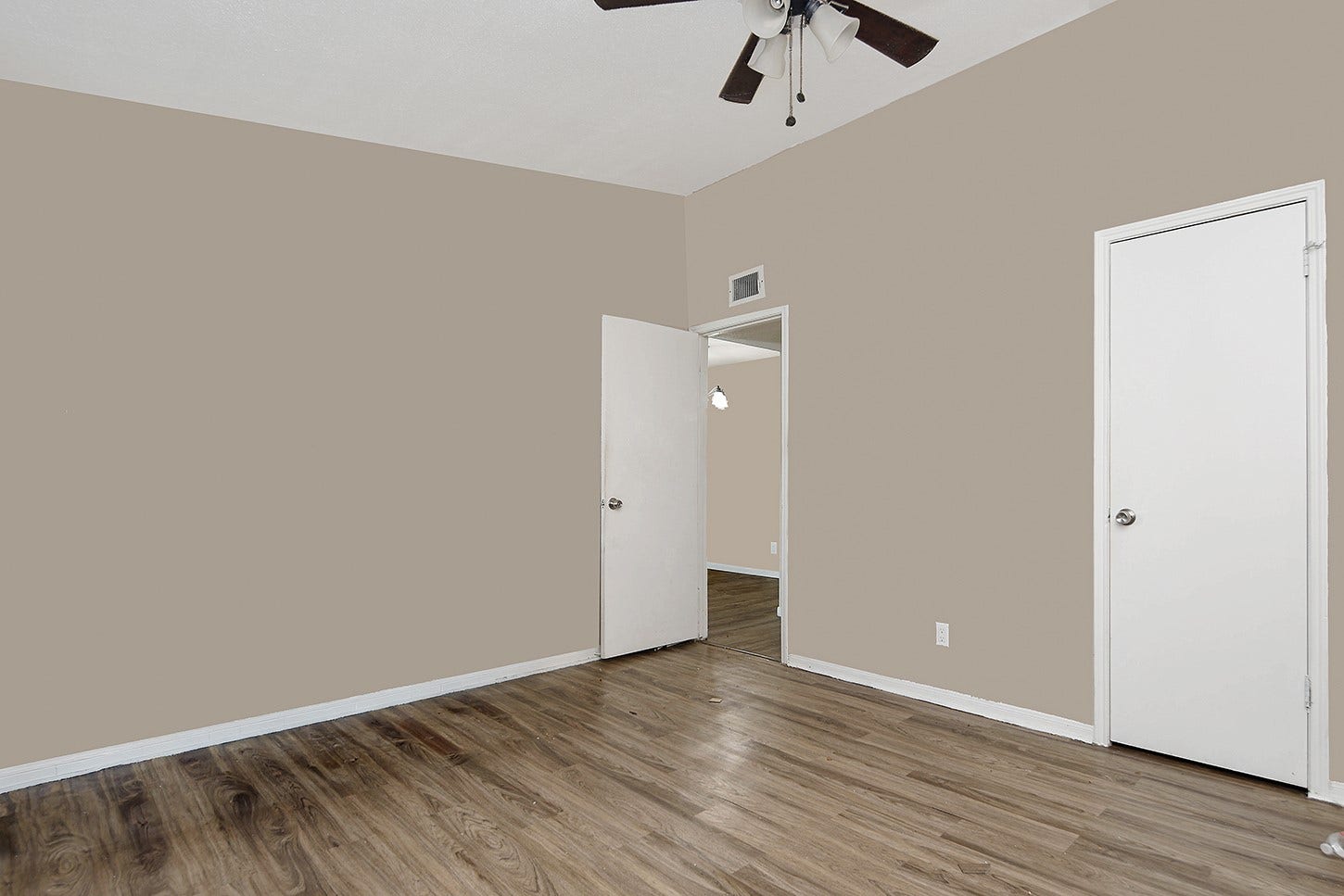 9550 Deering Drive, #410, Houston, TX 77036 9550 Deering Drive, #410, Houston, TX 77036