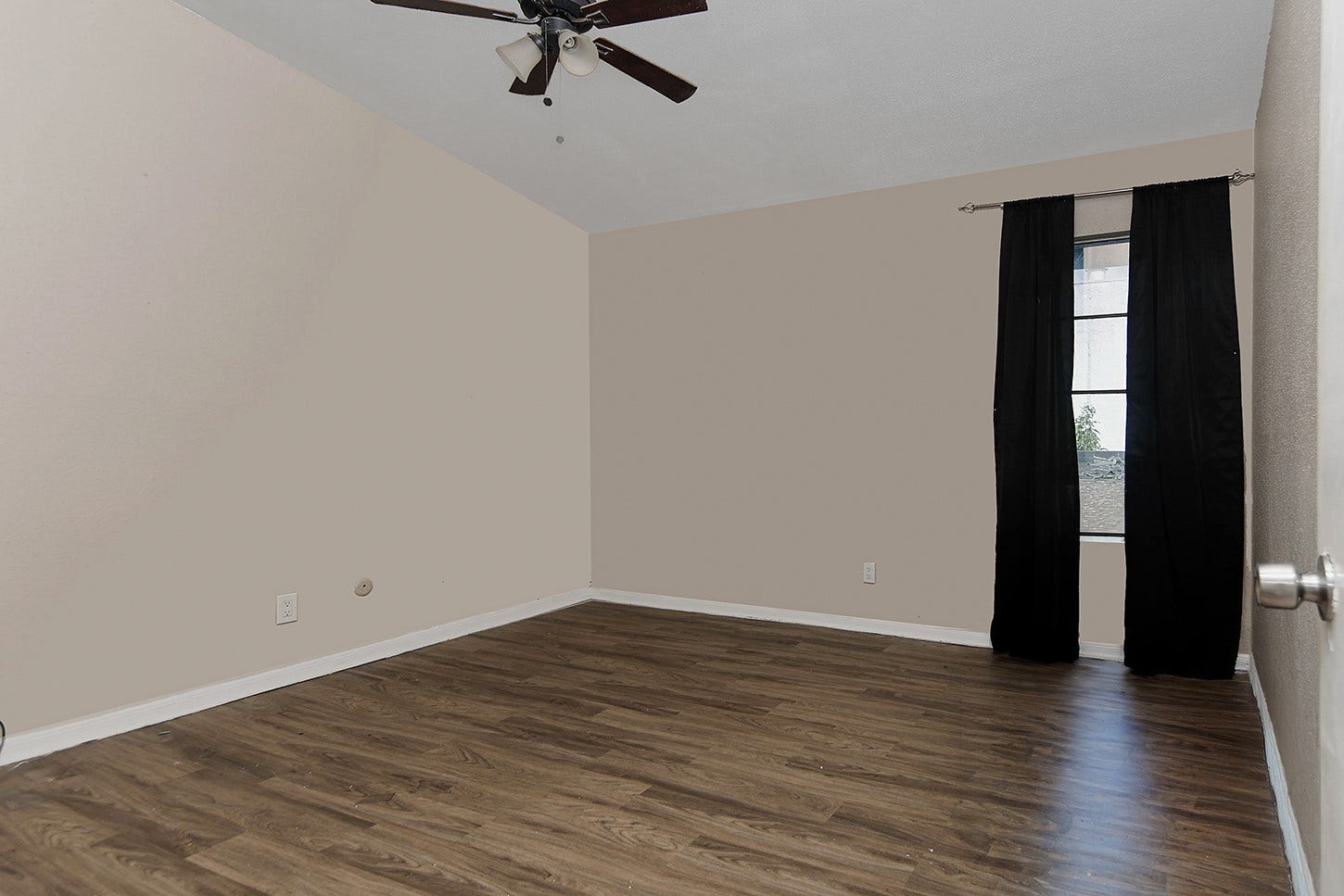 9550 Deering Drive, #410, Houston, TX 77036 9550 Deering Drive, #410, Houston, TX 77036