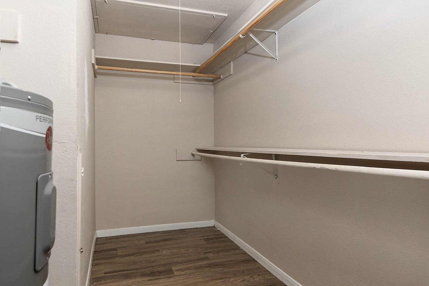 9550 Deering Drive, #410, Houston, TX 77036 9550 Deering Drive, #410, Houston, TX 77036