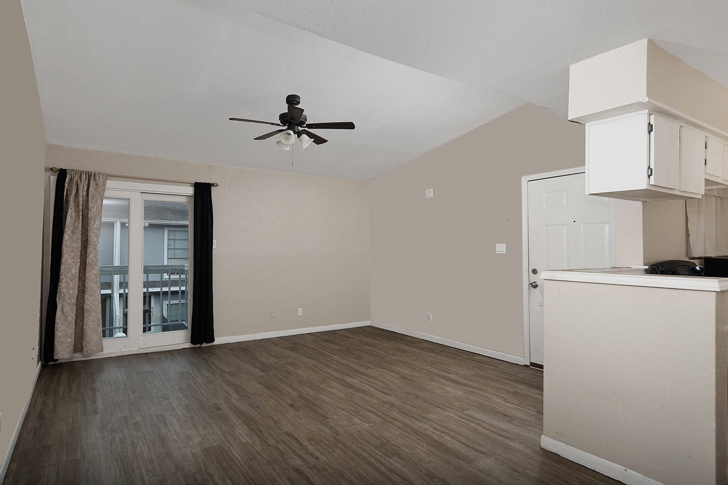 9550 Deering Drive, #410, Houston, TX 77036 9550 Deering Drive, #410, Houston, TX 77036