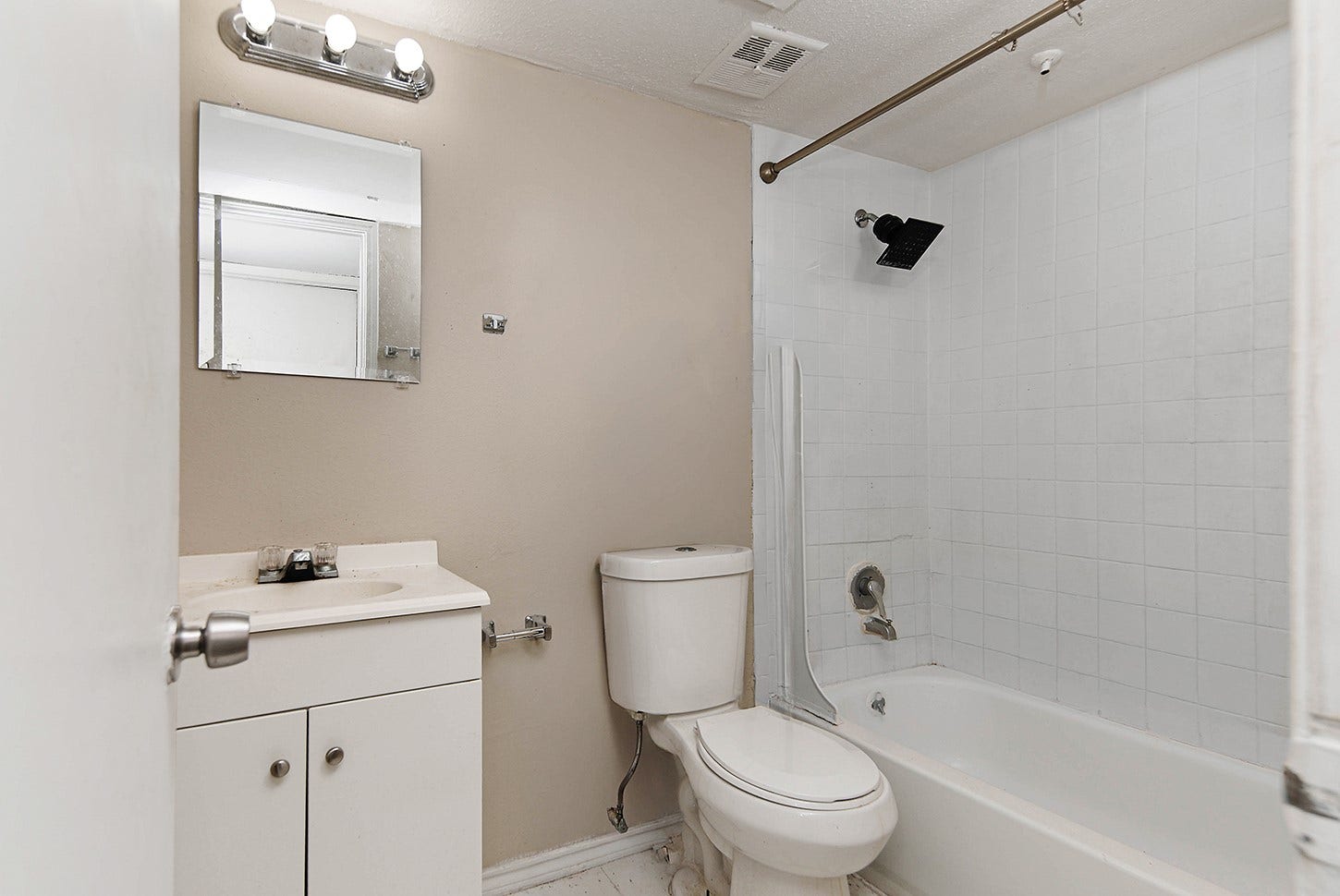 9550 Deering Drive, #410, Houston, TX 77036 9550 Deering Drive, #410, Houston, TX 77036